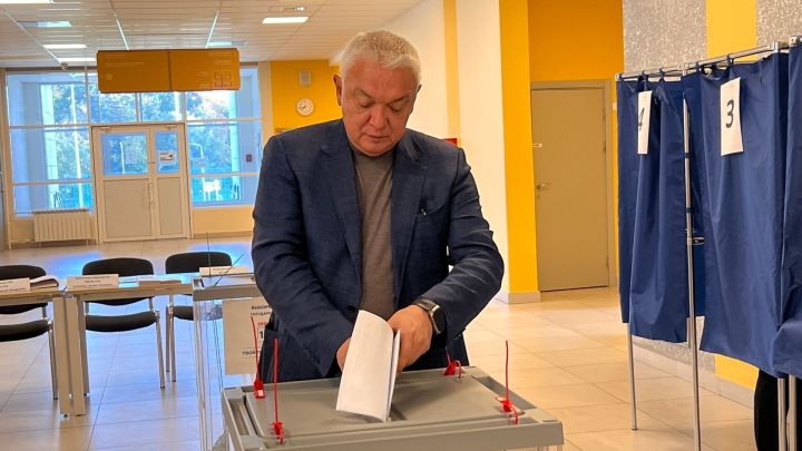 Глава Пестречинского района проголосовал на выборах в Госдуму