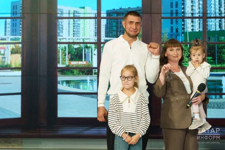 Победительнице фотоконкурса из Пестречинского района вручили автомобиль в эфире ТНВ